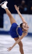 Michelle Kwan leads after short program